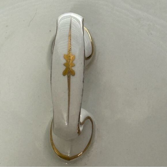 Vintage Solian Ware SoHo Pottery Ltd White and Gold Covered Vegetable Server - Picture 12 of 14